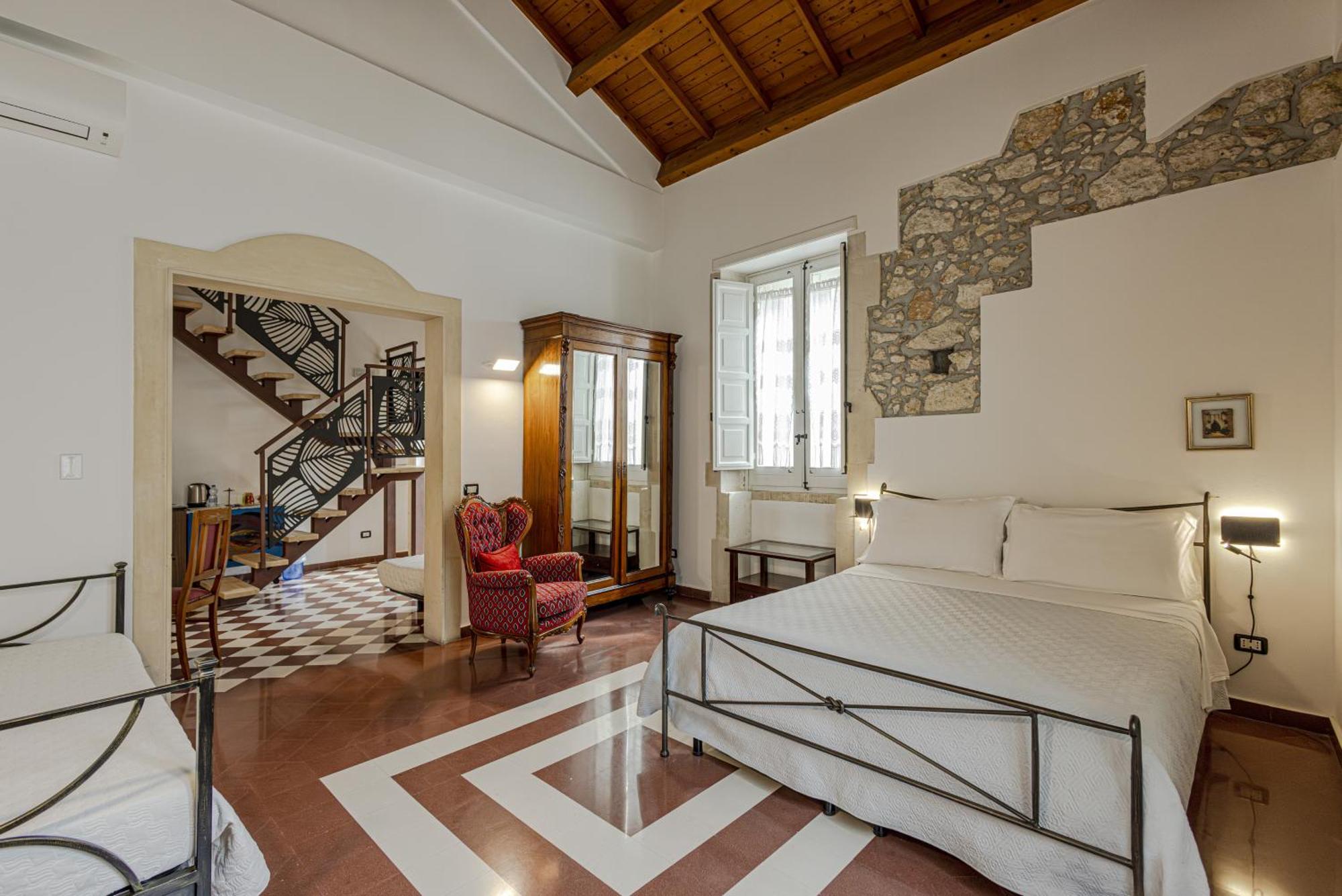 Lakkios Charming Suites And Rooms Szirakúza Kültér fotó